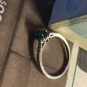 Diamond/emerald ring size7 925 sterling